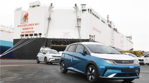 Elektrisch aus China: Die „BYD Explorer No.1“ brachte 4000 Neufahrzeuge. Die Ankunft des Schiffes gilt als der Beginn einer chinesischen Marktoffensive in Europa.