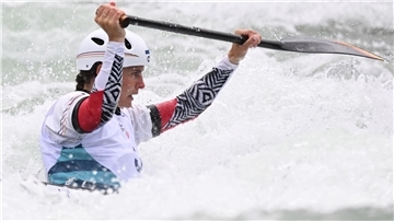 Elena Lilik gewann mit ihren Teamkolleginnen Andrea Herzog und Nele Bayn eine Silbermedaille bei der WM im Kanuslalom.