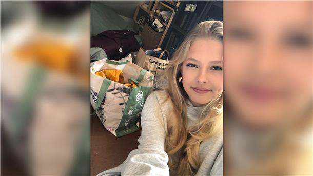 Ella hat ihre Sachen bereits gepackt und kann es nun kaum abwarten, loszusegeln.