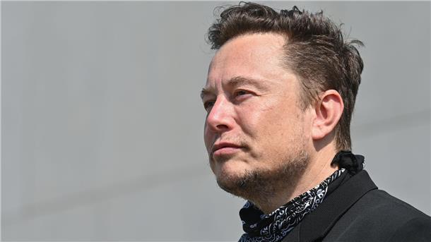 Elon Musk hat kurz vor den wichtigen Zwischenwahlen in den USA für die Republikaner geworben.