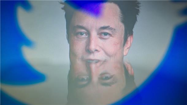 Musk plant bei Twitter Gremium für Inhalte-Entscheidungen Elon Musk hat offiziell die Kontrolle über das soziale Netzwerk übernommen und bereits Führungskräfte entlassen.