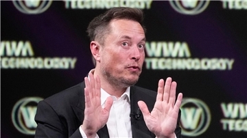 Elon Musk hatte Twitter im Oktober 2022 gekauft und es kürzlich in X umbenannt.