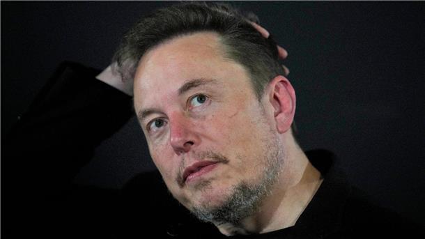 Elon Musk möchte mit dem Zukauf von Aktien einen Stimmrechtsanteil von 25 Prozent bei Tesla erreichen. Zurzeit besitzt er 13 Prozent.