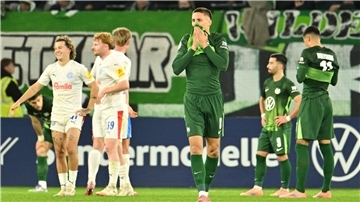 Wolfsburger Wutrede: Wie lange noch mit Coach und Sportchef? Enttäuschung in Wolfsburg.