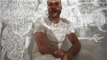 Er hat die weiteste Anreise zur Artspace: Bryan Flaubert kommt aus Kanada und wird die Werkstatt 212 mit seiner Mixed-Media-Installation aufmischen.