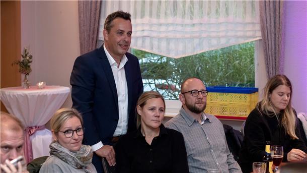 Er hat gut lachen: Der SPD-Landtagsabgeordnete und Bayern-Fan Oliver Lottke (hier mit seiner Frau Anne) hat seinen „Titel verteidigt“, wie er sagte.
