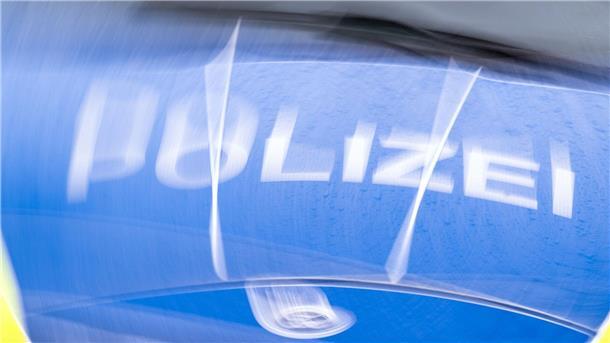 Ermittler haben im Kampf gegen Kinderpornografie insgesamt 165 Datenträger im Landkreis Harburg sichergestellt. (Symbolbild)