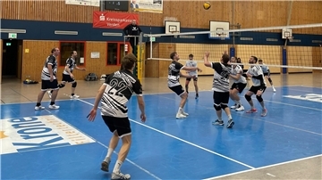 Ersatzgeschwächt verloren die Zevener Volleyballer gegen den Zweiten der Verbandsliga, TV Baden II, deutlich.