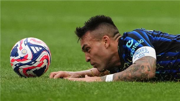 Erst am Boden, dann Torschütze zum 1:1: Inter Mailands Lautaro Martinez.