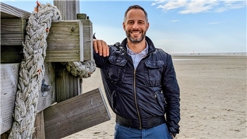 „Erst bei Lesungen tritt man in Kontakt mit seinem Publikum. Das ist für mich als Autor der schönste Teil am Autorenleben“, sagt Daniele Palu, der am 24. April in Selsingen seinen neuen Kriminalroman vorstellt.