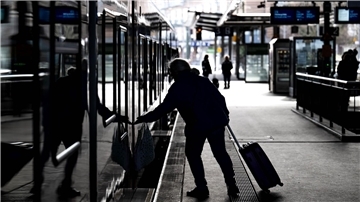 Es drohen erneut Warnstreiks bei der Bahn und anderen Bahnunternehmen.