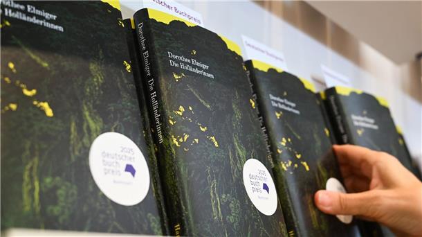 „Bücher sind die Dubai-Schokolade dieses Herbstes“ Es dürfte eines der aktuell gefragtesten Bücher sein, doch wer den Roman kaufen will, sucht mitunter vergeblich nach „Die Holländerinnen“.