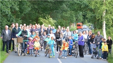 Demo für einen Radweg zwischen Köhlen und Heinschenwalde