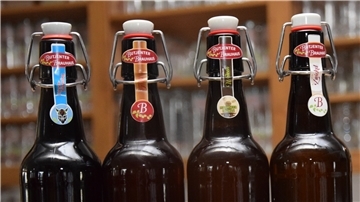 Es geht voran im Brauhaus in Abbehausen: Am 1. August soll die Wiedereröffnung gefeiert werden - gebraut wird wieder seit vier Wochen. 