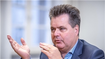„Es gibt keinen Job in Deutschland (...), der nicht durch einen Menschen mit einer schweren Behinderung gut besetzt werden kann, wenn die Voraussetzungen stimmen“: Jürgen Dusel.