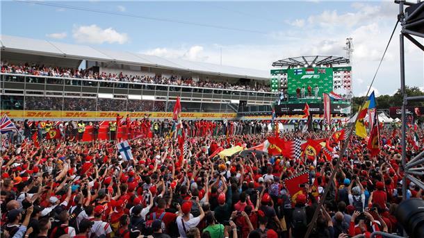 Hamilton im Herz der Tifosi: „Emotionale Achterbahnfahrt“ Es ist das Podium. nach dem sich alle sehnen - erst recht die Ferrari-Piloten.