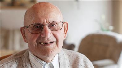 Es müssen wohl die väterlichen Gene sein, die ihm ein langes und gesundes Leben beschert haben, vermutet Albert Glass. Heute feiert der Mulsumer seinen 100. Geburtstag. Foto Leuschner