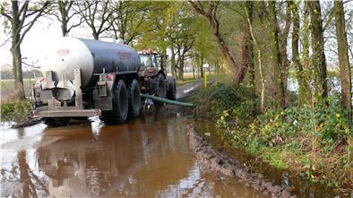 Es war ein Debakel: Weil der Kreis wegen zu hoher Nitrit-Werte den Abfluss des Appelner Dorfgrabens in die Lune sperrte, musste die Gemeinde drei Jahre lang das Wasser vom Dorfgraben abpumpen und in die Kläranlage nach Beverstedt fahren.