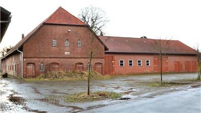 Es war einer der letzten Bauernhöfe in Loxstedt. 2022 wurde der Brockmeyer-Hof an der Claus-Gieschen-Straße in Loxstedt abgerissen.