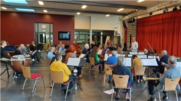 Es wird fleißig geprobt, damit für die Besucher des Konzerts des Nordsee-Sinfonieorchesters ihre Freude haben werden.
