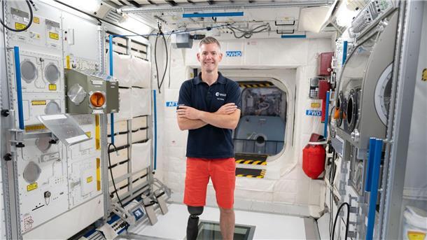 Mit Prothese ins All? ESA-Astronaut John McFall bei einem Training im Europäischen Astronautenzentrum (EAC).