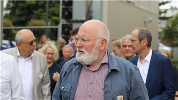 EU-Kommissionsvize Frans Timmermans (M) möchte zurück in die nationale Politik.