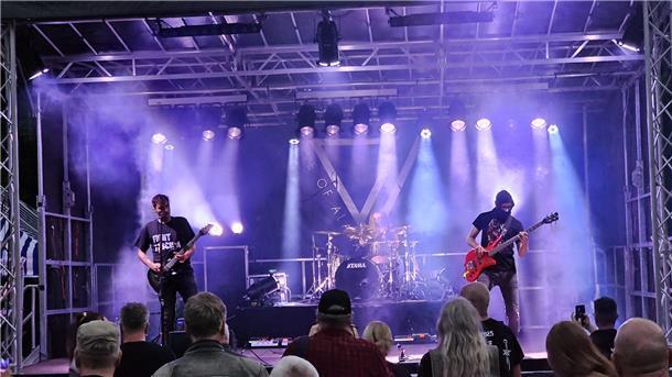 Genial und kostenlos - bei Rock am Fleeth spielen sieben geniale Bands Eve of Alana