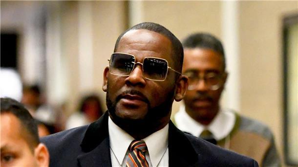 Ex-Popstar R. Kelly hat seine Rechnungen noch nicht bezahlt.