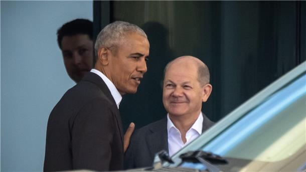 Obama in Berlin: Nächste Generation gibt Hoffnung Ex-US-Präsident Barack Obama wird von Kanzler Olaf Scholz in Berlin verabschiedet.