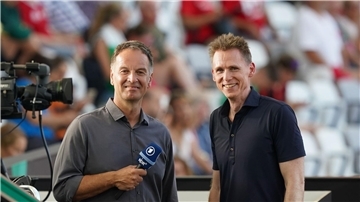 Ex-Zehnkämpfer Frank Busemann (r) ist bei der Leichtathletik-WM in Tokio wieder als ARD-Experte dabei.