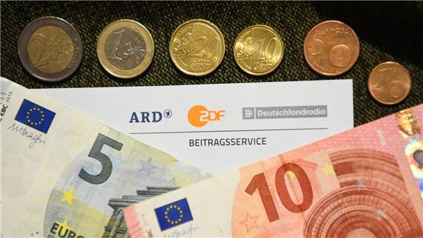 Debatte um Höhe von Rundfunkbeitrag vor wichtigem Schritt Experten geben ihre Empfehlung für die Rundfunkgebühren für die nächsten Jahre ab.
