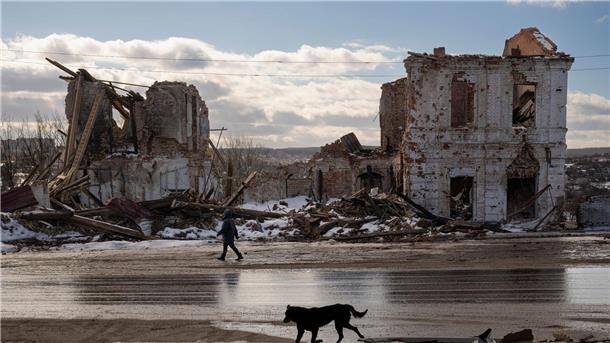 Expertinnen und Experten rechnen damit, dass der Krieg in der Ukraine noch sehr lange dauern wird.