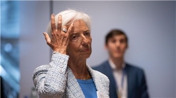 EZB-Präsidentin Christine Lagarde hat die letzte Entscheidung der Europäischen Zentralbank zum Leitzins erklärt.