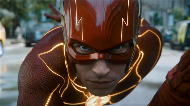 Die Filmstarts der Woche Ezra Miller als Barry Allen in einer Szene des Films „The Flash“.