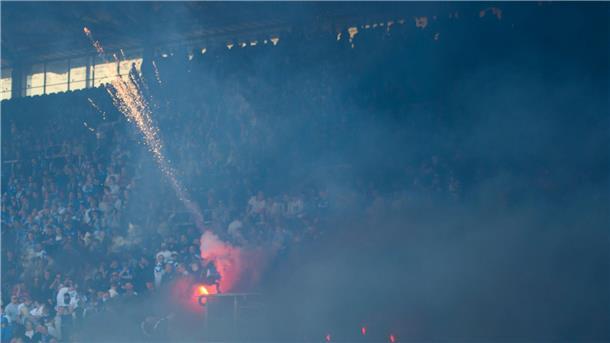 Fans von Hansa Rostock beim letzten Zweitliga-Spiel gegen den SC Paderborn im Mai.