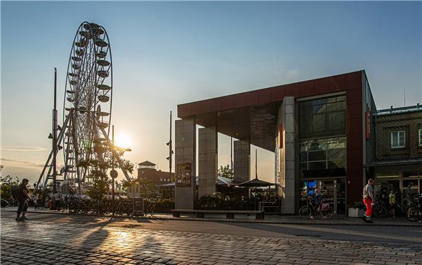 So magisch fotografieren unsere Influencer die Maritimen Tage Faszination Riesenrad am Tag...,