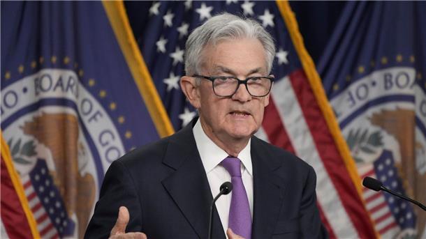 Fed-Chef Jerome Powell hat immer wieder deutlich gemacht, den Leitzins solange anzuheben oder auf einem hohen Niveau zu belassen, bis die Inflation im Griff ist.