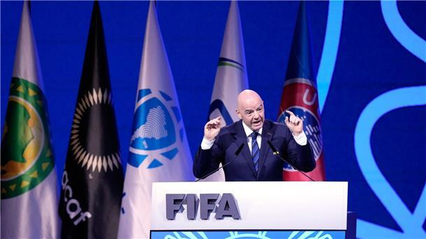 Nach UEFA-Boykott: Wie reagiert FIFA-Boss Infantino? FIFA-Chef Gianni Infantino bei seiner Rede vor dem Kongress des Weltverbandes.