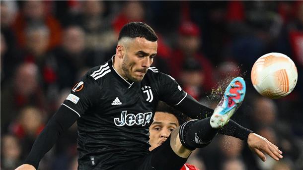 Ex-Frankfurter Kostic von Juventus an Fenerbahçe ausgeliehen Filip Kostic versucht sein Glück nun bei Trainer José Mourinho und Fenerbahce.
