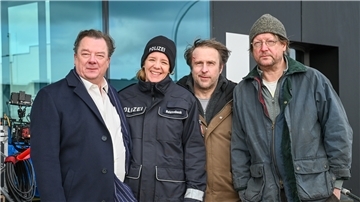 Filmdreharbeiten mit (von links) Peter Kurth, Katrin Wichmann, Bjarne Mädel und Matthias Brandt.