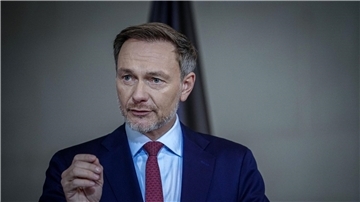 Finanzminister Christian Lindner ist überraschend zu einem Besuch nach Paris gereist.