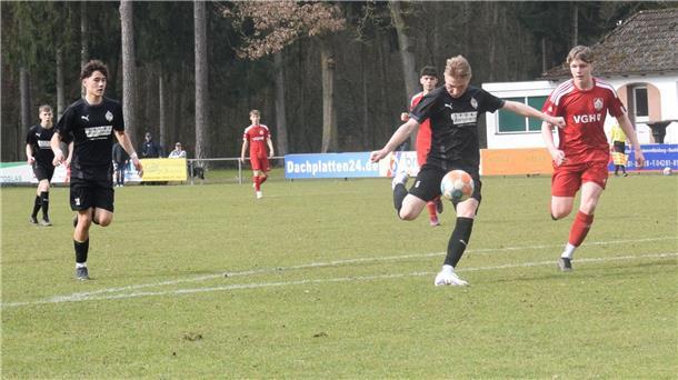 Finn Wendler - hier im Spiel gegen Treubund Lüneburg - erzielte in Emden das Ehrentor für A/O/B/H/Heeslingen.