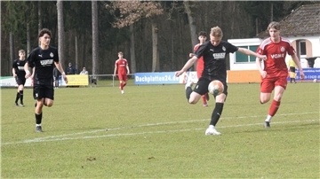 Finn Wendler - hier im Spiel gegen Treubund Lüneburg - erzielte in Emden das Ehrentor für A/O/B/H/Heeslingen.