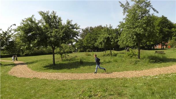 Finnenbahn an der Grundschule Fredenbeck, Vorbild für Nordholzer Finnenbahn.