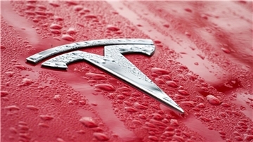 Firmenchef Elon Musk versprach diese Woche abermals selbstfahrende Tesla-Autos.