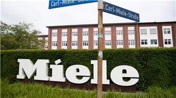 Firmengelände der Miele & Cie. KG in Gütersloh. Wegen einer Nachfrageschwäche baut die Firma in Deutschland circa 1300 Arbeitsplätze ab.