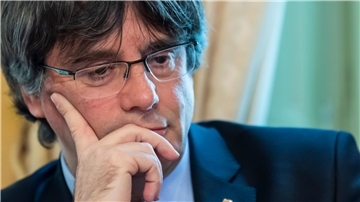 Floh mit weiteren Regierungsmitgliedern vor der Strafverfolgung ins Ausland und lebt heute in Belgien: Carles Puigdemont.