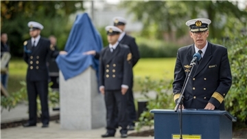 Flottillenadmiral der Marine Jens Nemeyer ist gebürtiger Bremerhavener und Ehrengast des Festaktes.
