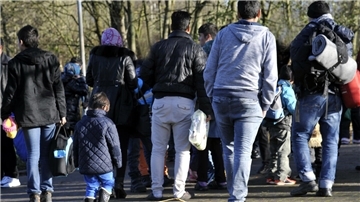Flüchtlinge treffen 2015 an der Kreissporthalle in Hagen ein: Ist die Situation wieder mit 2015/16 vergleichbar? 