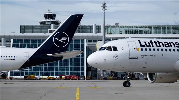 Flugzeuge der Lufthansa in München.